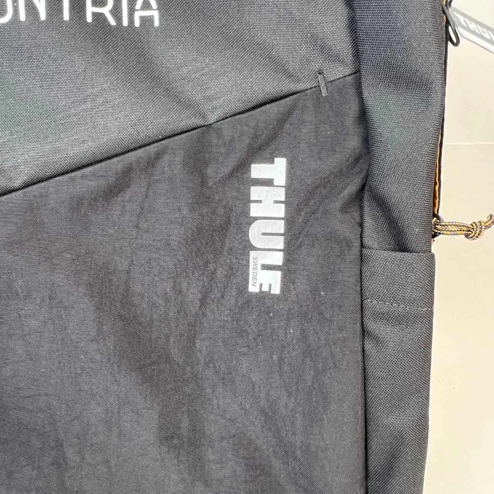 Thule Indago Black Backpack‎ Travel School Laptop Bag Company Logo